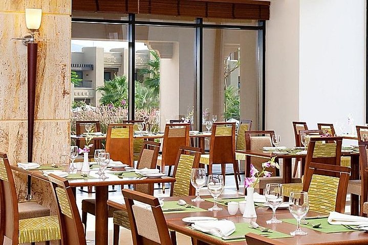 Day use with Lunch at Dead Sea Resort